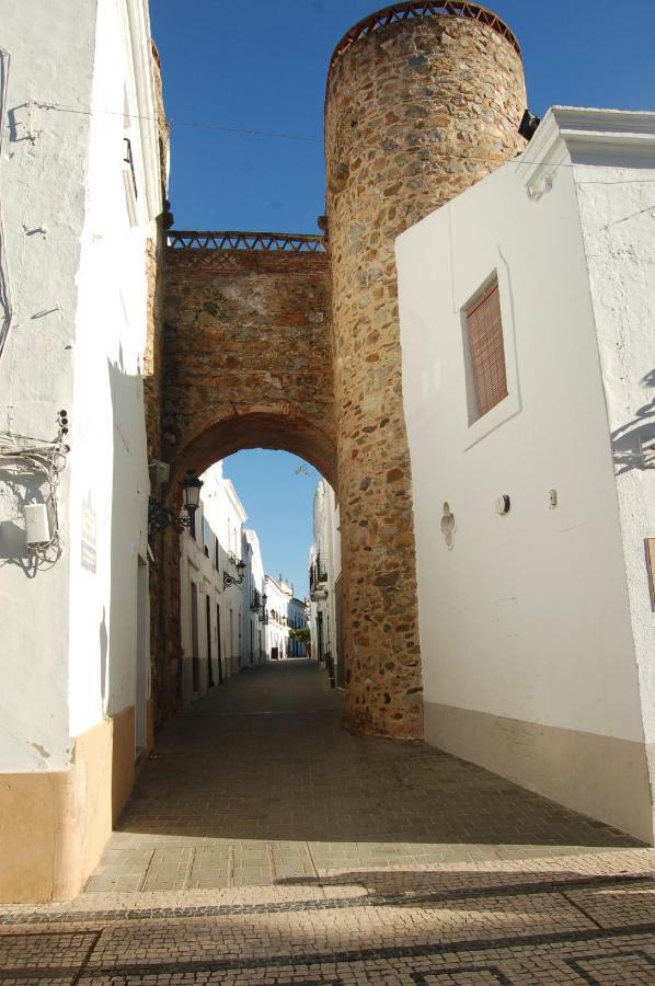 APARTAMENTO Turístico ENTRETORRES Olivença Exterior foto